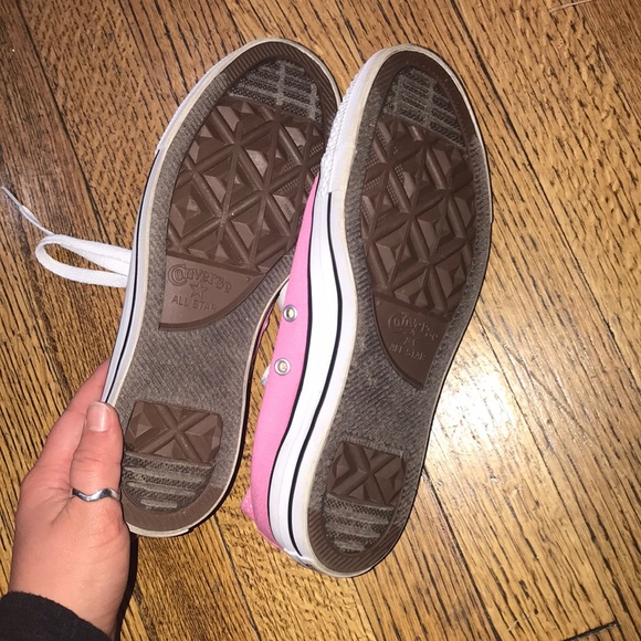 Pink converse! - Picture 3 of 3